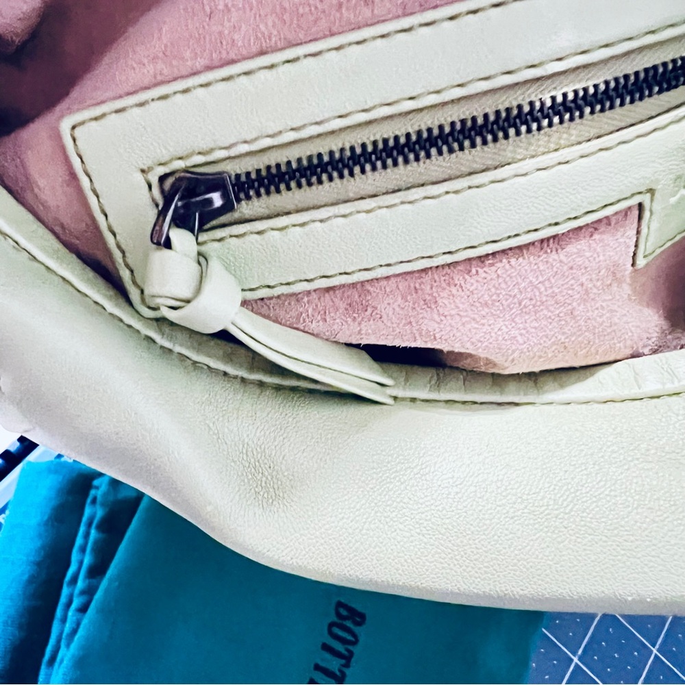 Bottega Veneta Green Textured Hobo Bag with dust bag. - Picture 10 of 14